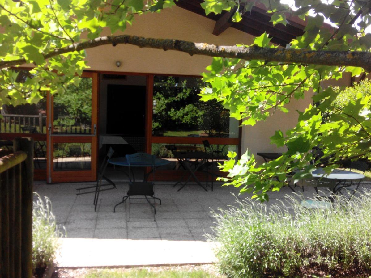 Feurs Hotel Etesia מראה חיצוני תמונה